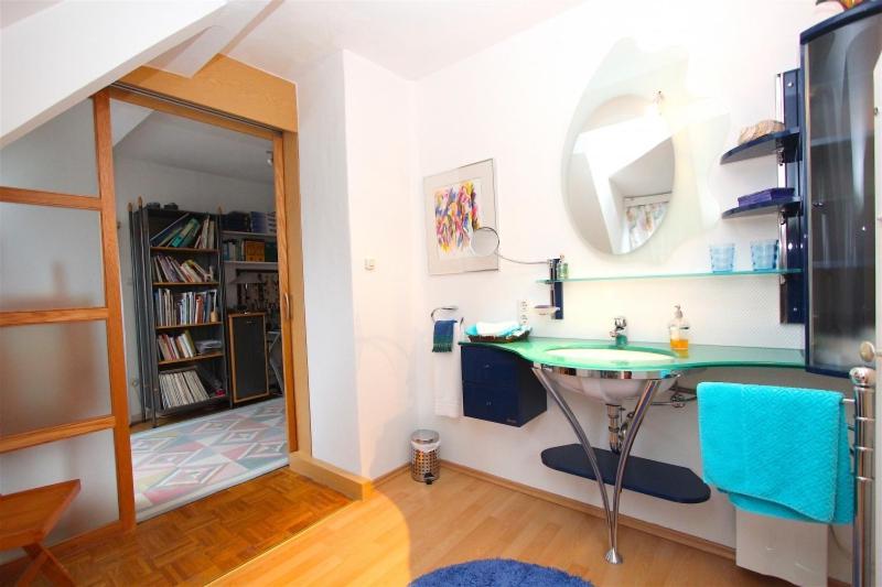Private With 2 Bathrooms Apartment